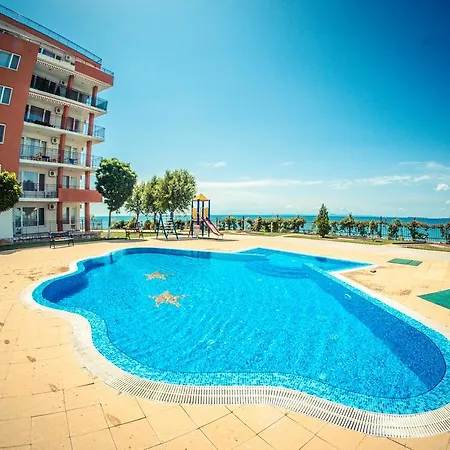 Целебный Отдых С Морским И Горным Воздухом Apartmán *